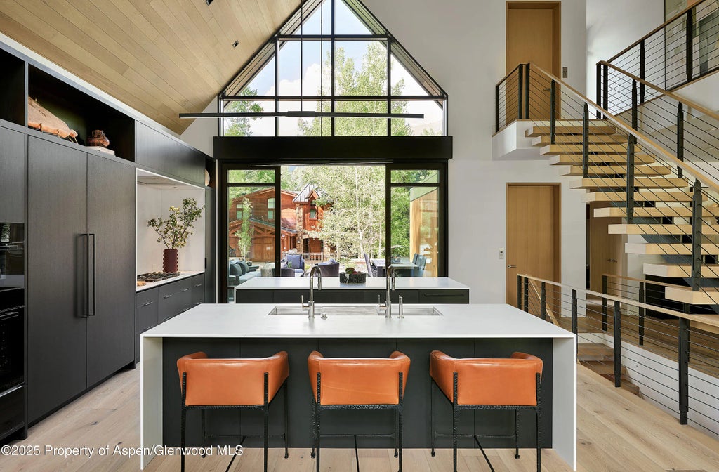 8 of 51 - 810 W Smuggler Street, Aspen, CO