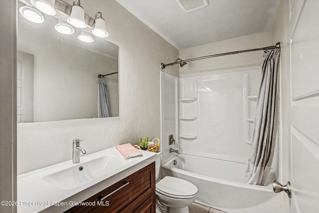 12 of 19 - 1365 Ballard Avenue, Silt, CO