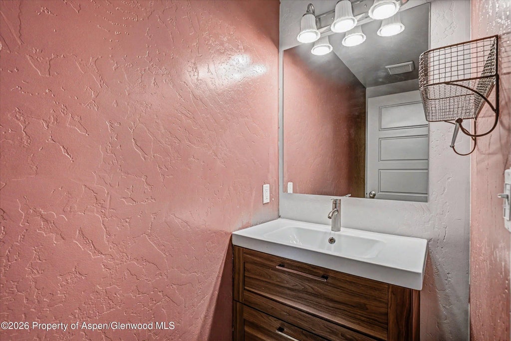 17 of 19 - 1365 Ballard Avenue, Silt, CO