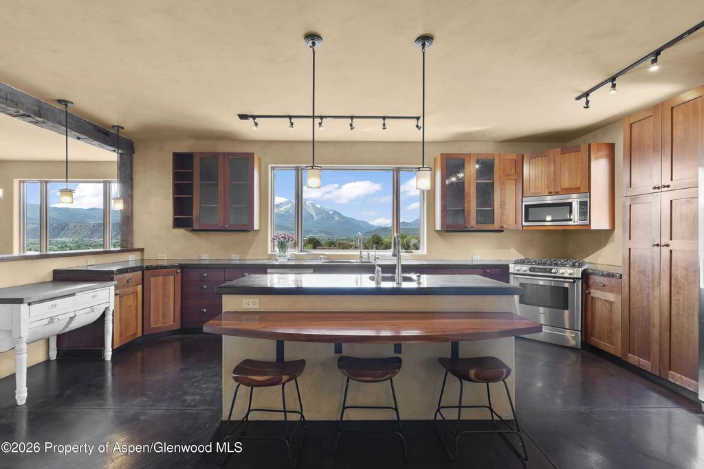 9 of 47 - 328 Los Adobes Drive, Carbondale, CO