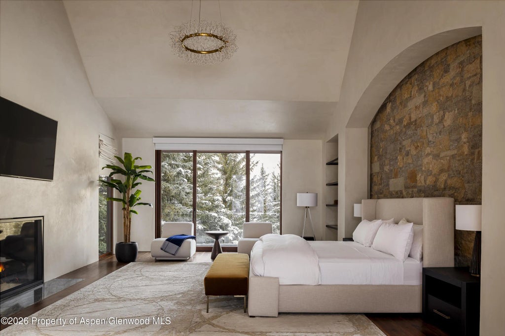 11 of 25 - 1011 Ute Avenue, Aspen, CO