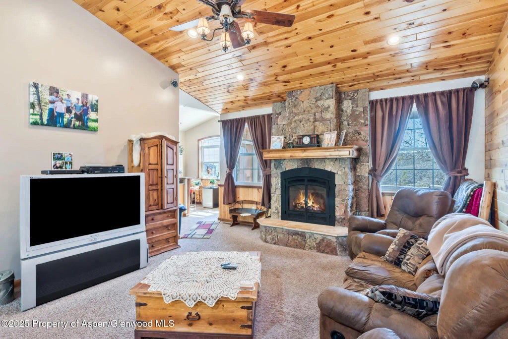 21 of 85 - 3692 County Road 7, Craig, CO