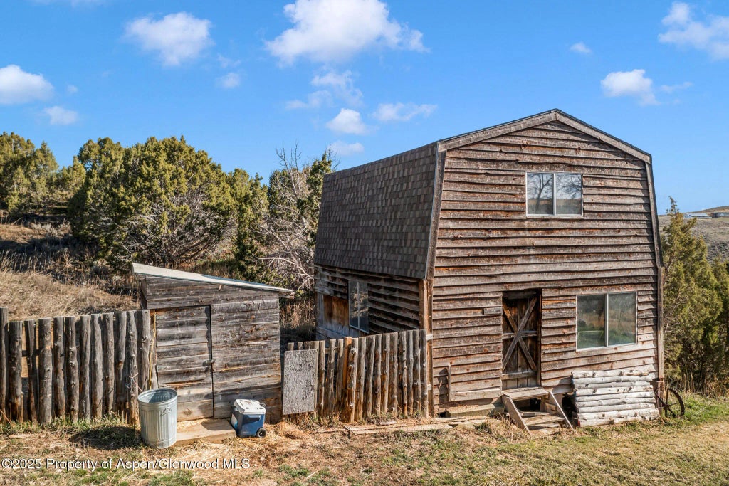 79 of 85 - 3692 County Road 7, Craig, CO