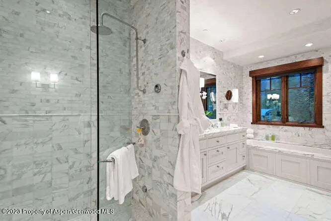 23 of 43 - 719 E Hopkins Avenue 202, Aspen, CO