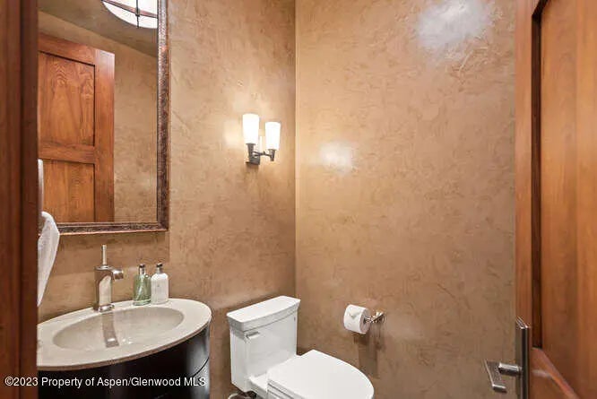 24 of 43 - 719 E Hopkins Avenue 202, Aspen, CO