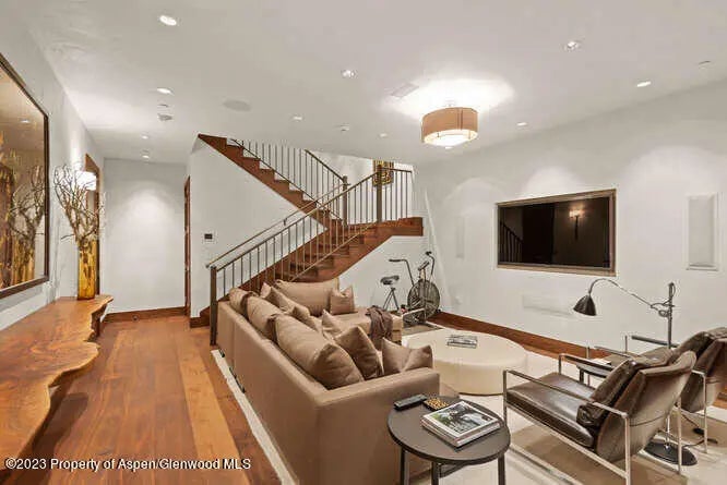 34 of 43 - 719 E Hopkins Avenue 202, Aspen, CO