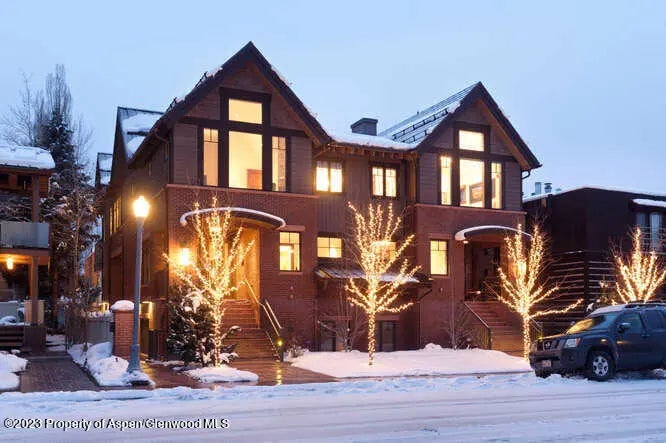 41 of 43 - 719 E Hopkins Avenue 202, Aspen, CO