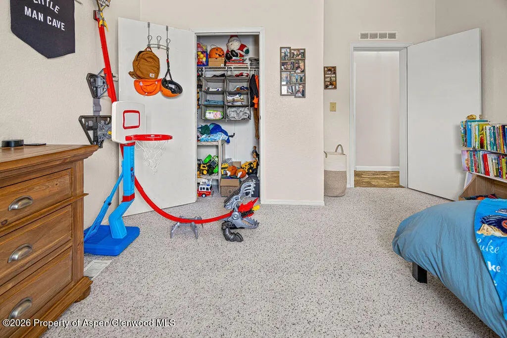 26 of 45 - 952 E 11th Street, Craig, CO