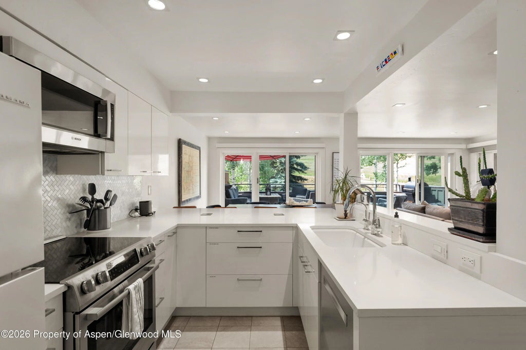 7 of 32 - 294 Snowmass Club Circle 1209, Snowmass Village, CO