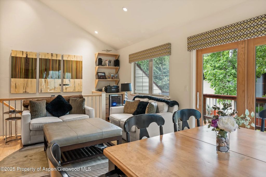 4 of 22 - 322 Park Avenue Unit 1, Aspen, CO