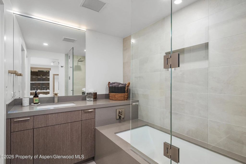 14 of 19 - 1001 E Cooper Avenue 1, Aspen, CO