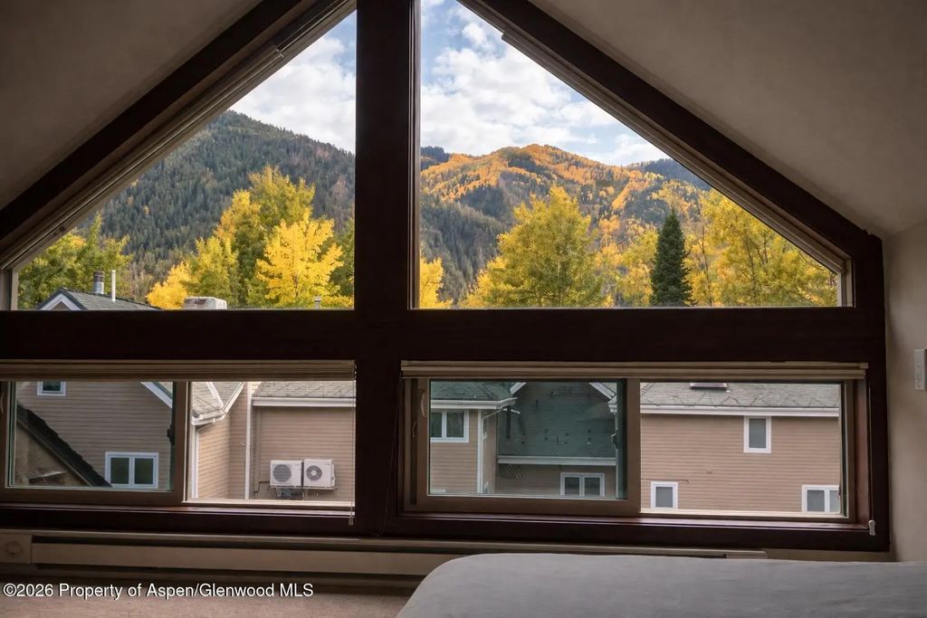 11 of 17 - 409 Park Circle 2, Aspen, CO