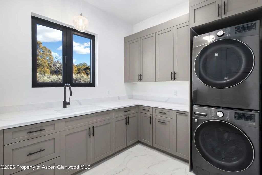 15 of 34 - 38 Woodruff Road, Glenwood Springs, CO