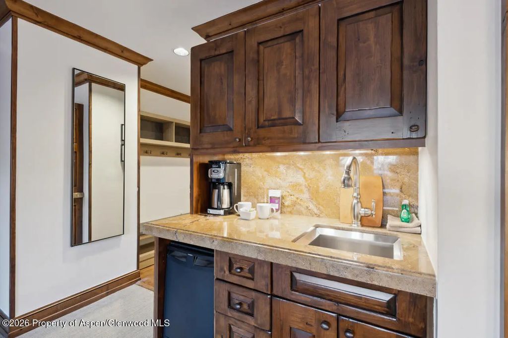 22 of 29 - 415 E Dean St., Unit 15, Weeks 51/52, Aspen, CO