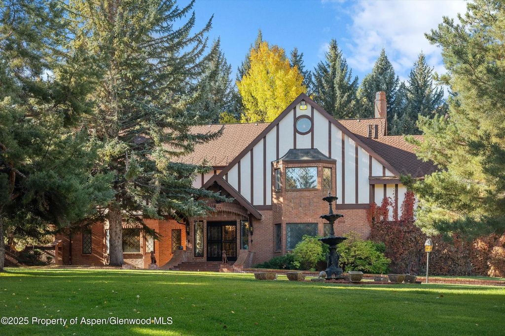 225 S Oak Way, Glenwood Springs