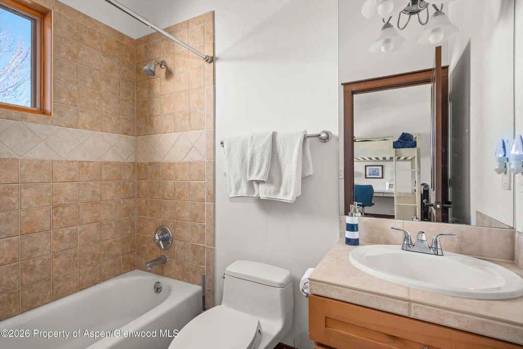 18 of 30 - 410 Meadow Court, Basalt, CO