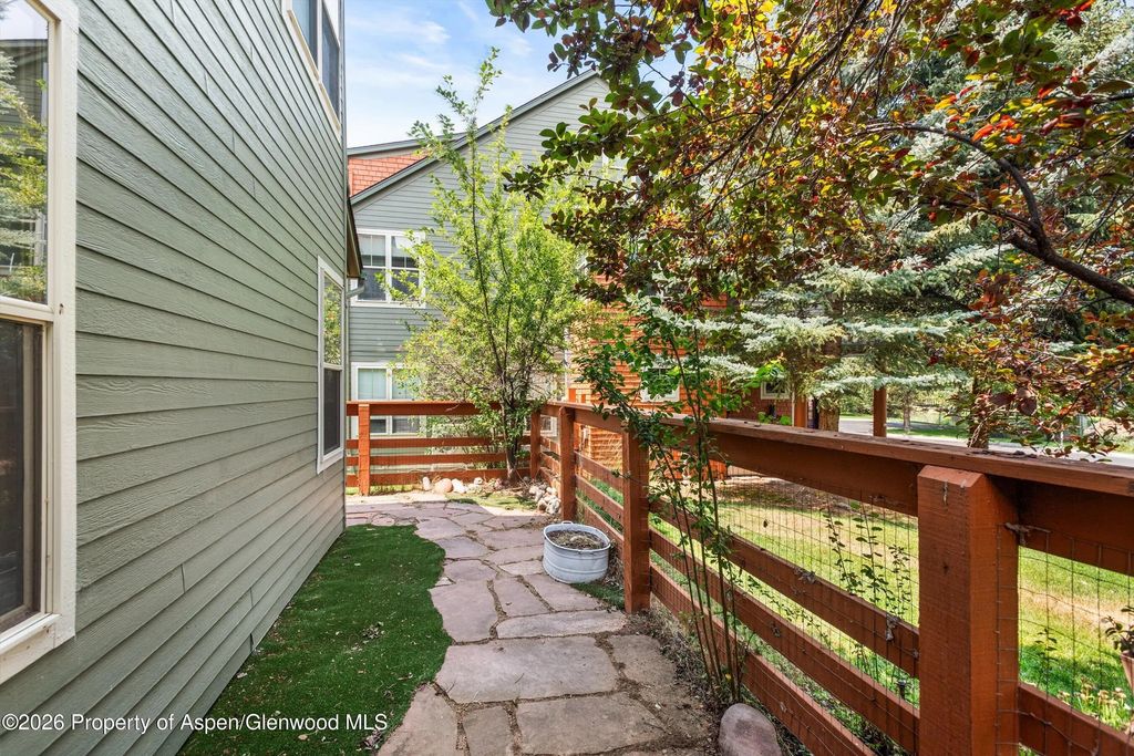 20 of 36 - 548 Evans Court, Basalt, CO