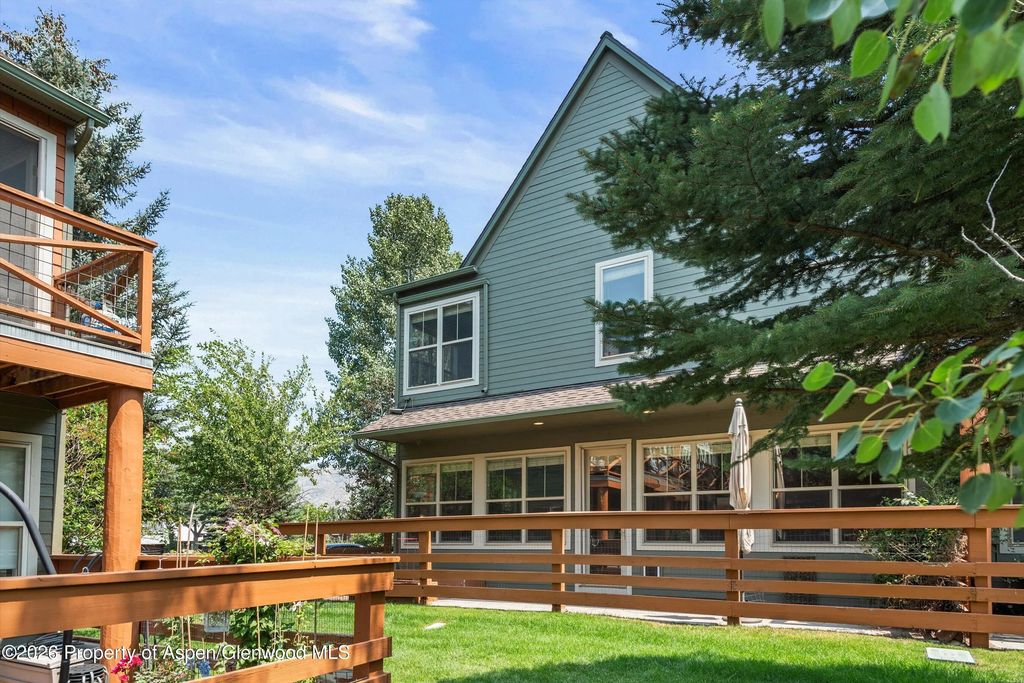 23 of 36 - 548 Evans Court, Basalt, CO