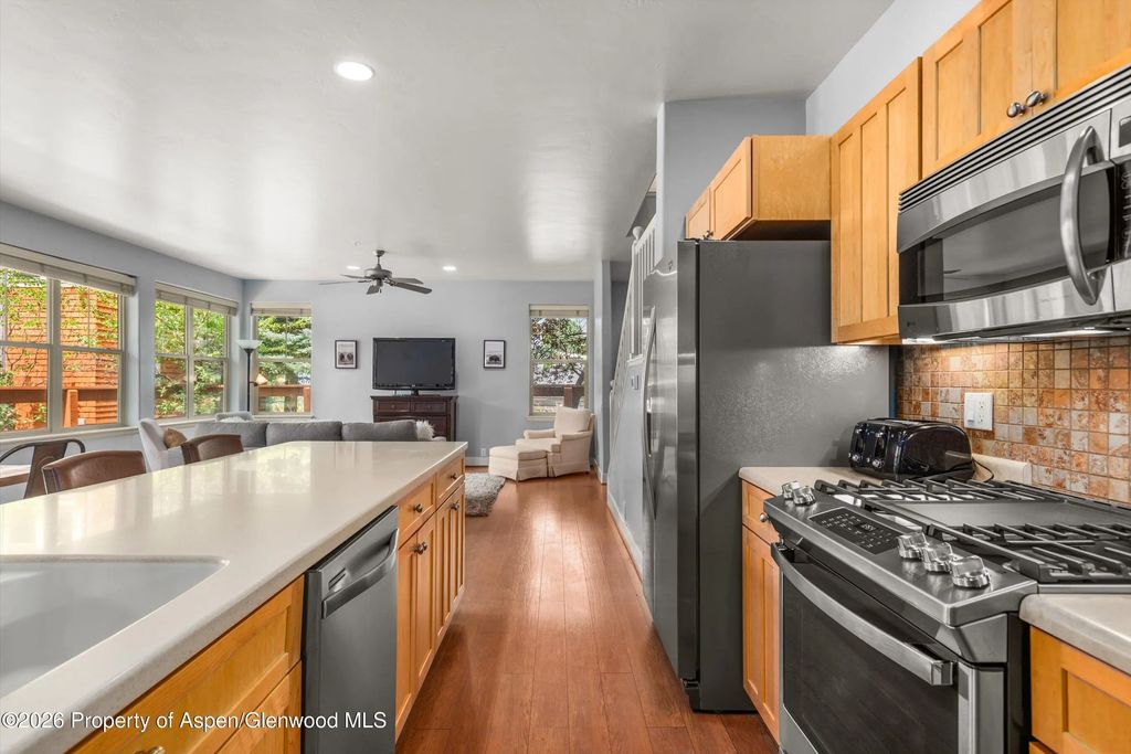5 of 36 - 548 Evans Court, Basalt, CO