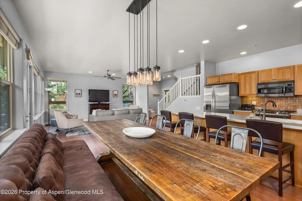 8 of 36 - 548 Evans Court, Basalt, CO