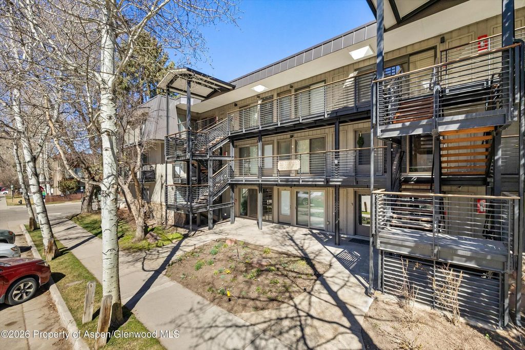 11 of 12 - 210 E Cooper Avenue 1-c, Aspen, CO