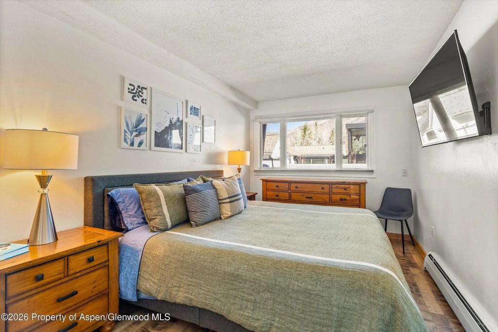 6 of 12 - 210 E Cooper Avenue 1-c, Aspen, CO
