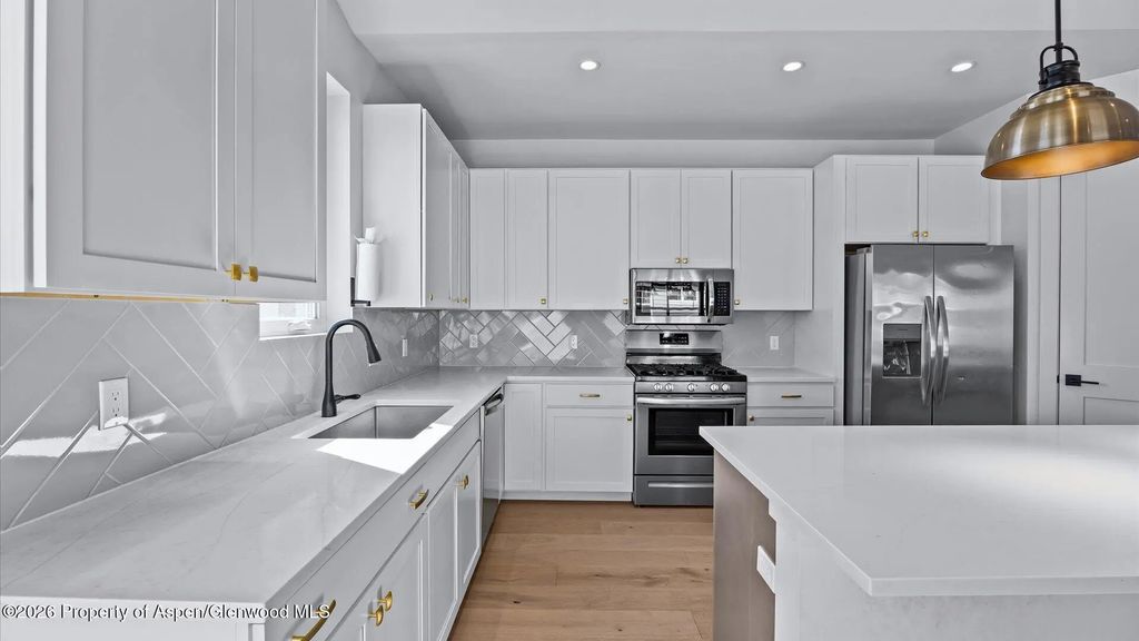 15 of 42 - 31 Mount Yale Court, New Castle, CO