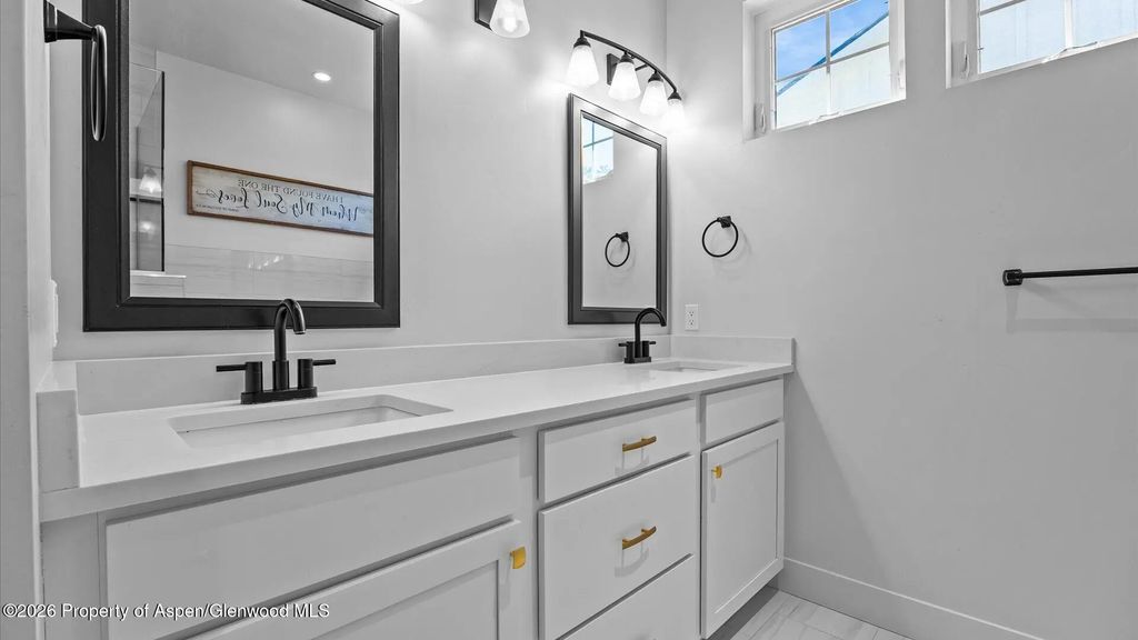 24 of 42 - 31 Mount Yale Court, New Castle, CO