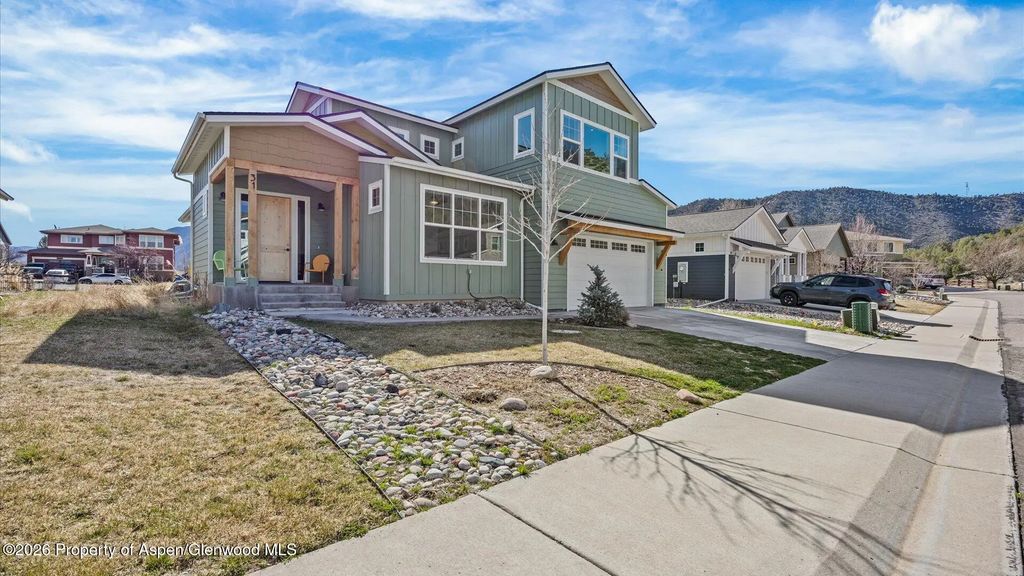 5 of 42 - 31 Mount Yale Court, New Castle, CO