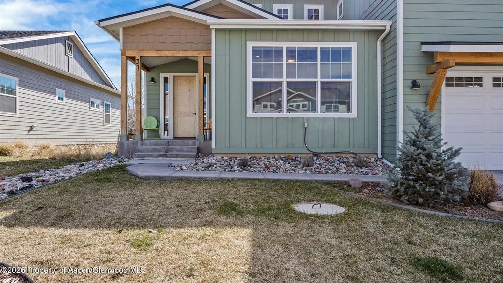 7 of 42 - 31 Mount Yale Court, New Castle, CO