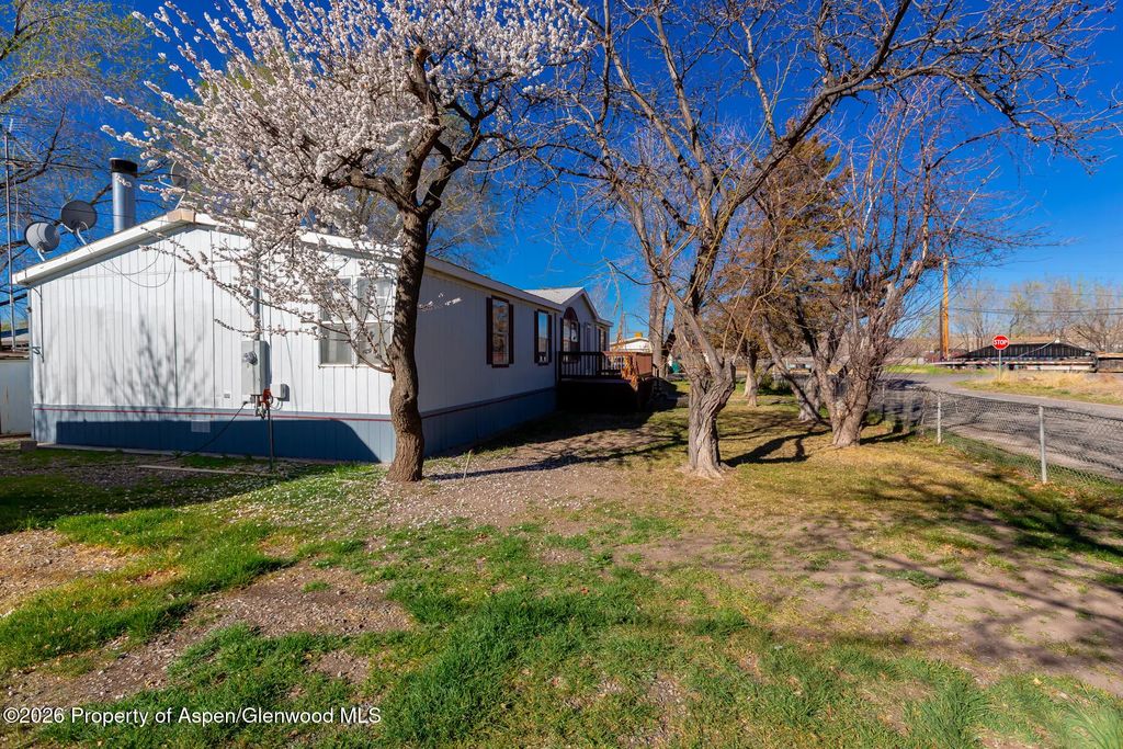 11 of 47 - 644 Lois Street, Clifton, CO