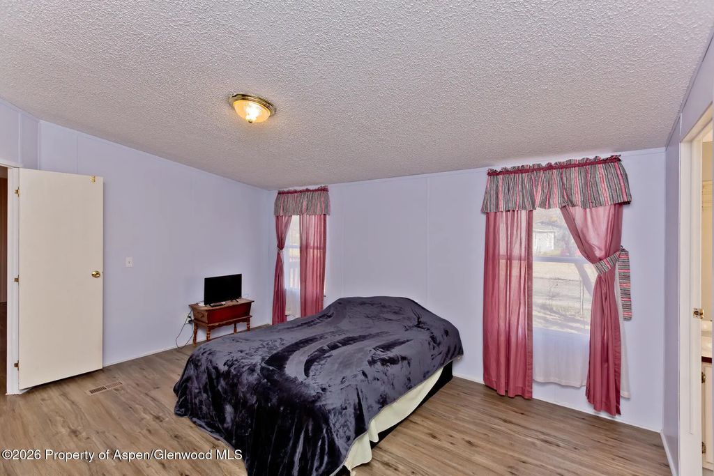 44 of 47 - 644 Lois Street, Clifton, CO