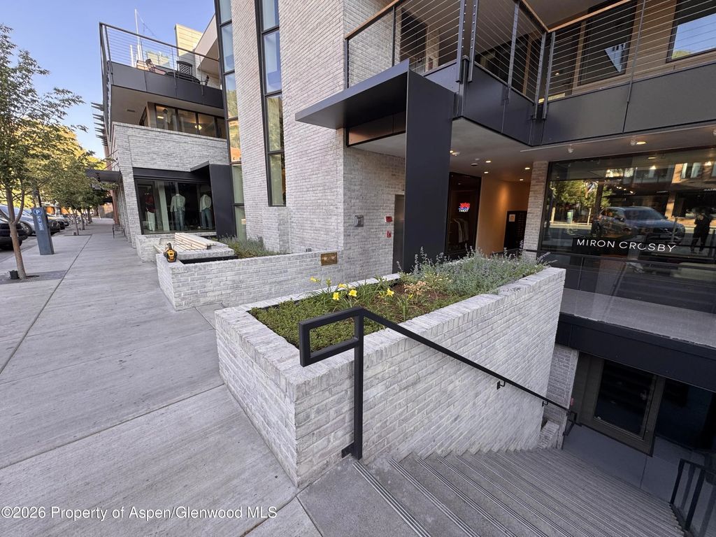 5 of 17 - 520 E Cooper Avenue Ll1 & Ll3, Aspen, CO