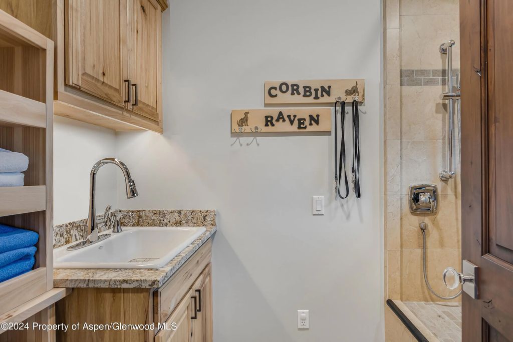 26 of 63 - 900 Dorais Way, Redstone, CO