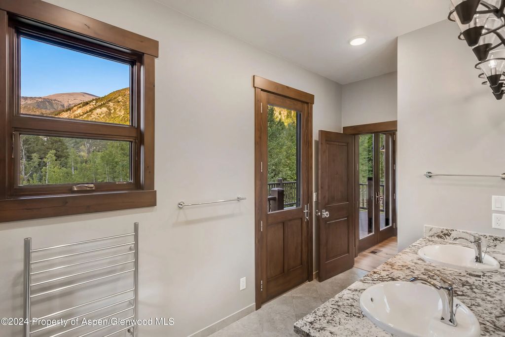 31 of 63 - 900 Dorais Way, Redstone, CO