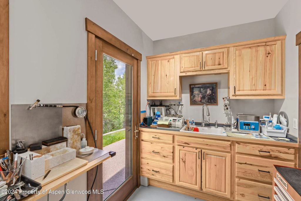 51 of 63 - 900 Dorais Way, Redstone, CO