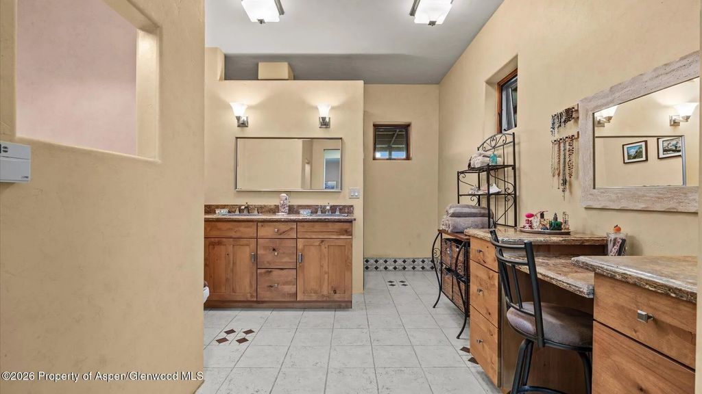 13 of 42 - 1212 County Road 238, Silt, CO