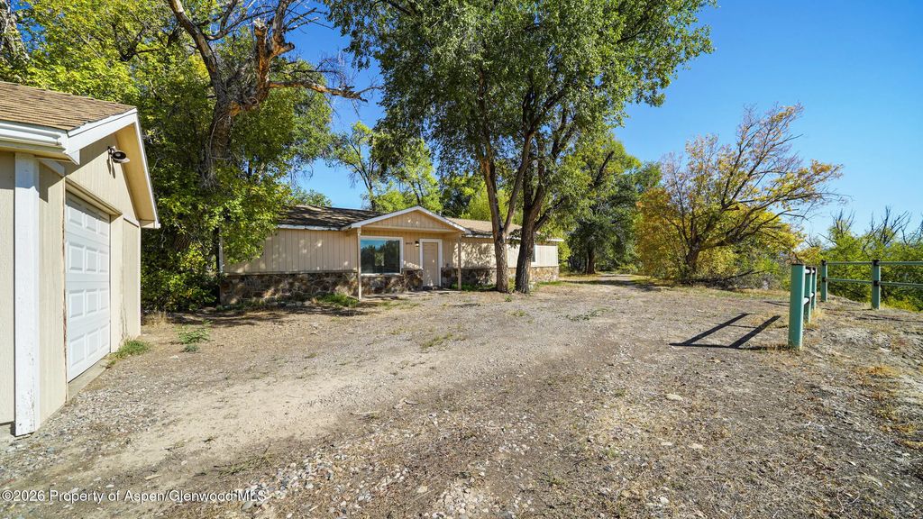 22 of 24 - 30412 Highway 6 & 24, Silt, CO