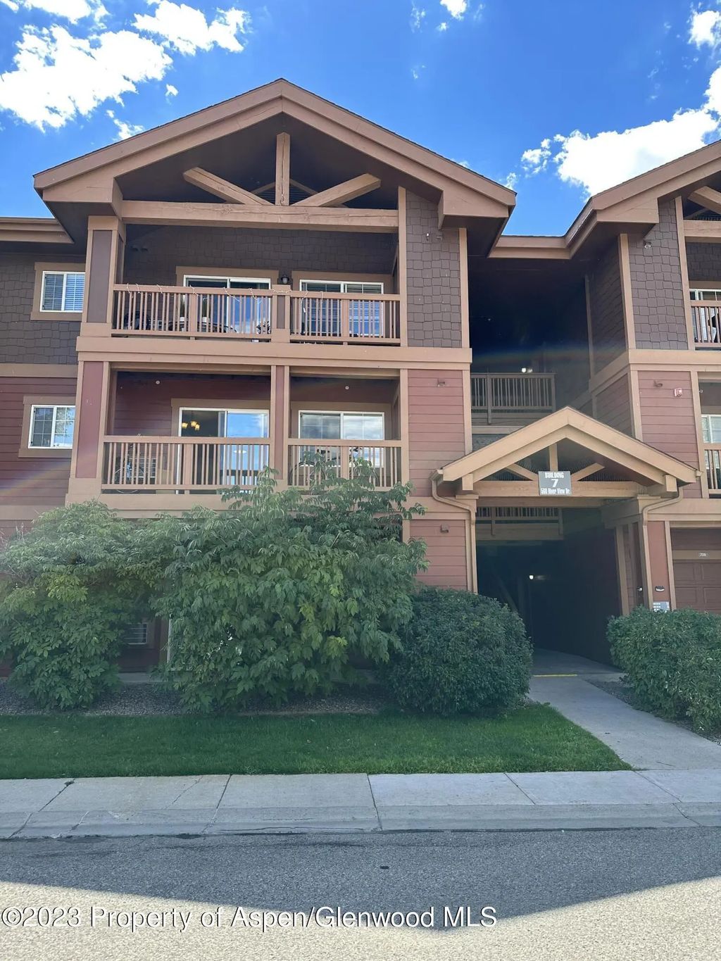 19 of 20 - 560 River View Drive 704, New Castle, CO