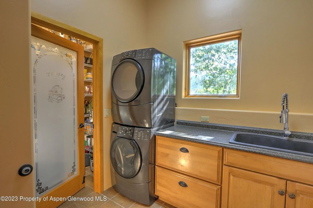 23 of 50 - 908 Red Mountain Drive, Glenwood Springs, CO
