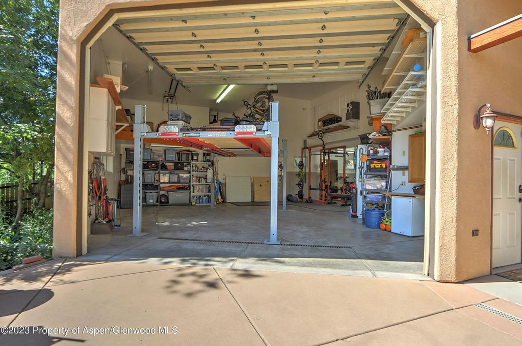 40 of 50 - 908 Red Mountain Drive, Glenwood Springs, CO
