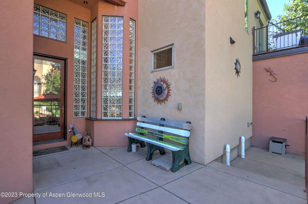 7 of 50 - 908 Red Mountain Drive, Glenwood Springs, CO