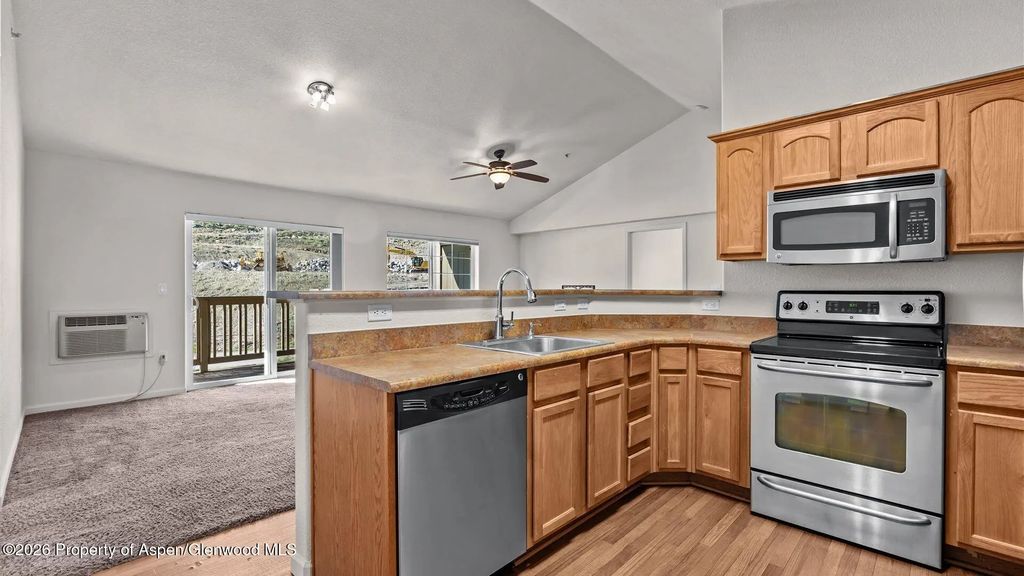 11 of 32 - 488 River View Drive 407, New Castle, CO