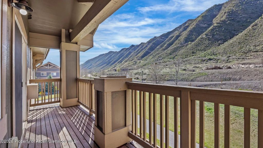 27 of 32 - 488 River View Drive 407, New Castle, CO