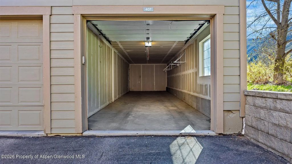 28 of 32 - 488 River View Drive 407, New Castle, CO