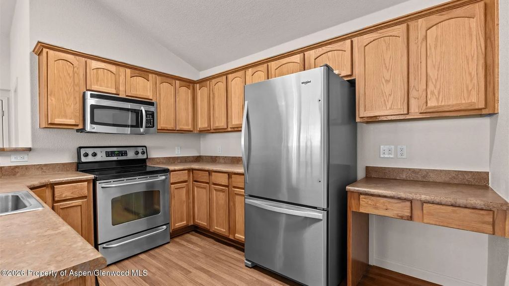 9 of 32 - 488 River View Drive 407, New Castle, CO