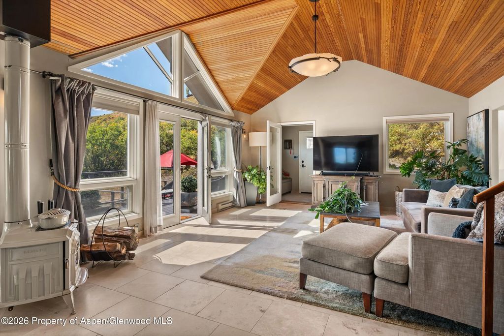 6 of 46 - 1560 Medicine Bow Road, Aspen, CO
