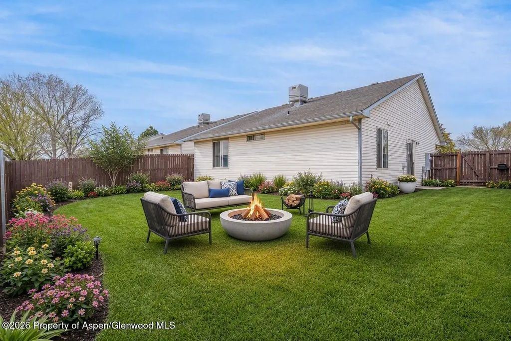 6 of 37 - 2531 Shetland Court B, Grand Junction, CO