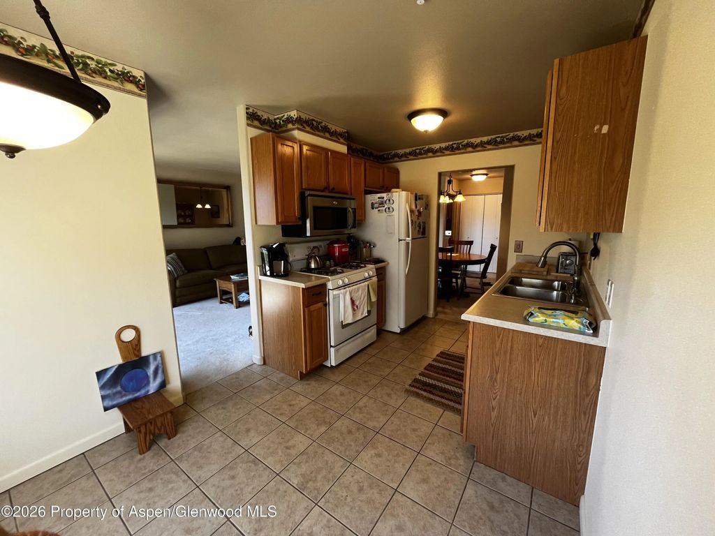 10 of 17 - 790 Castle Valley Boulevard C, New Castle, CO
