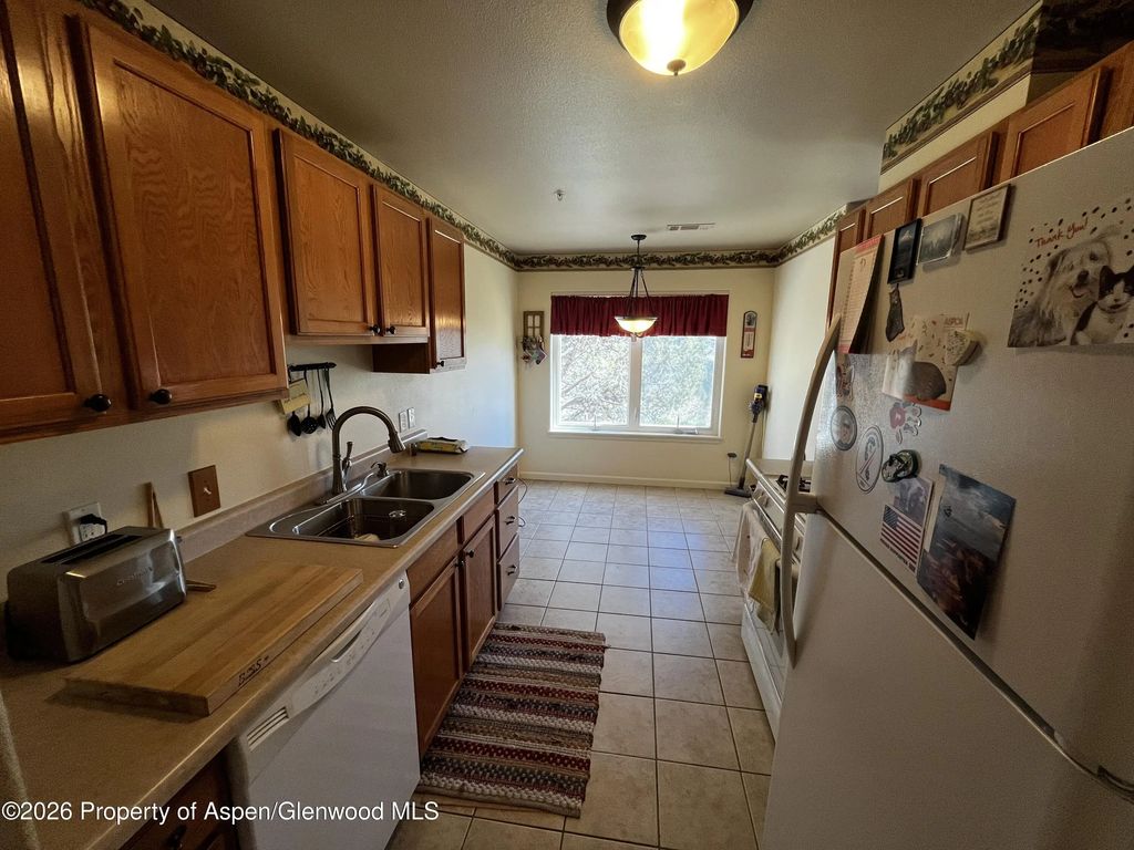 9 of 17 - 790 Castle Valley Boulevard C, New Castle, CO